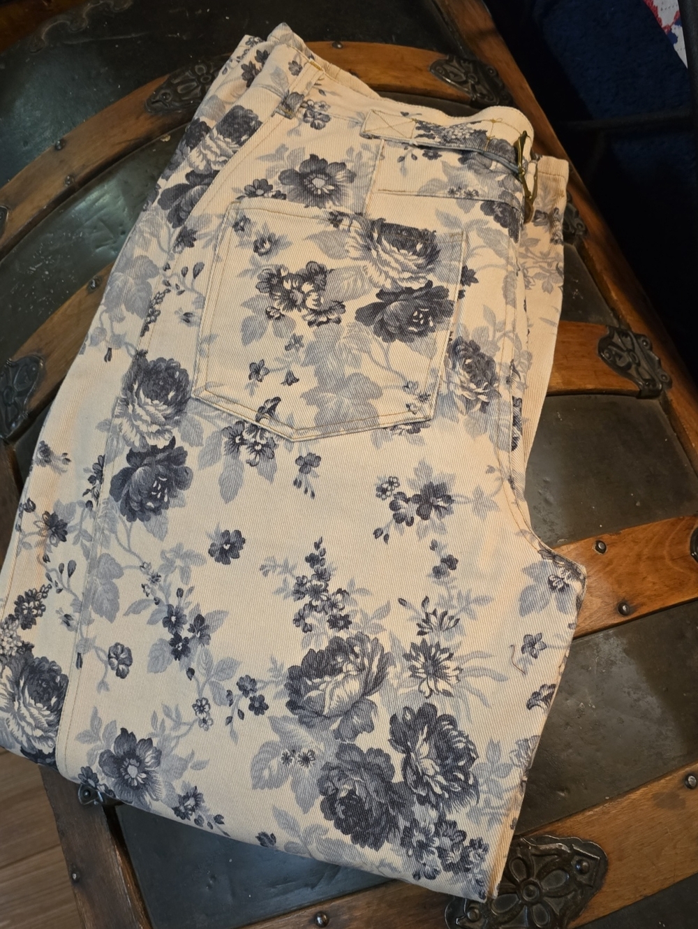 Barrel Jeans - Picture 13 of 13